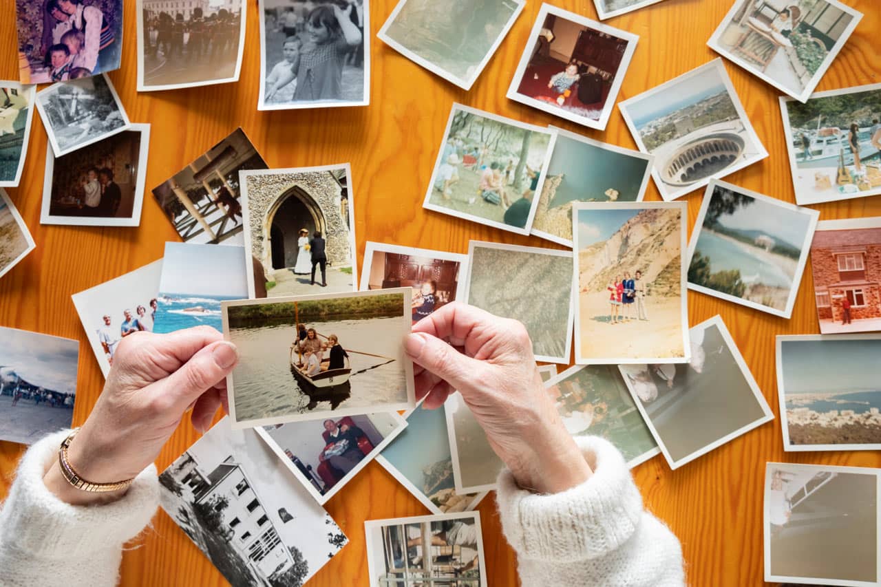 simple ways to help seniors reconnect through memory and meaning